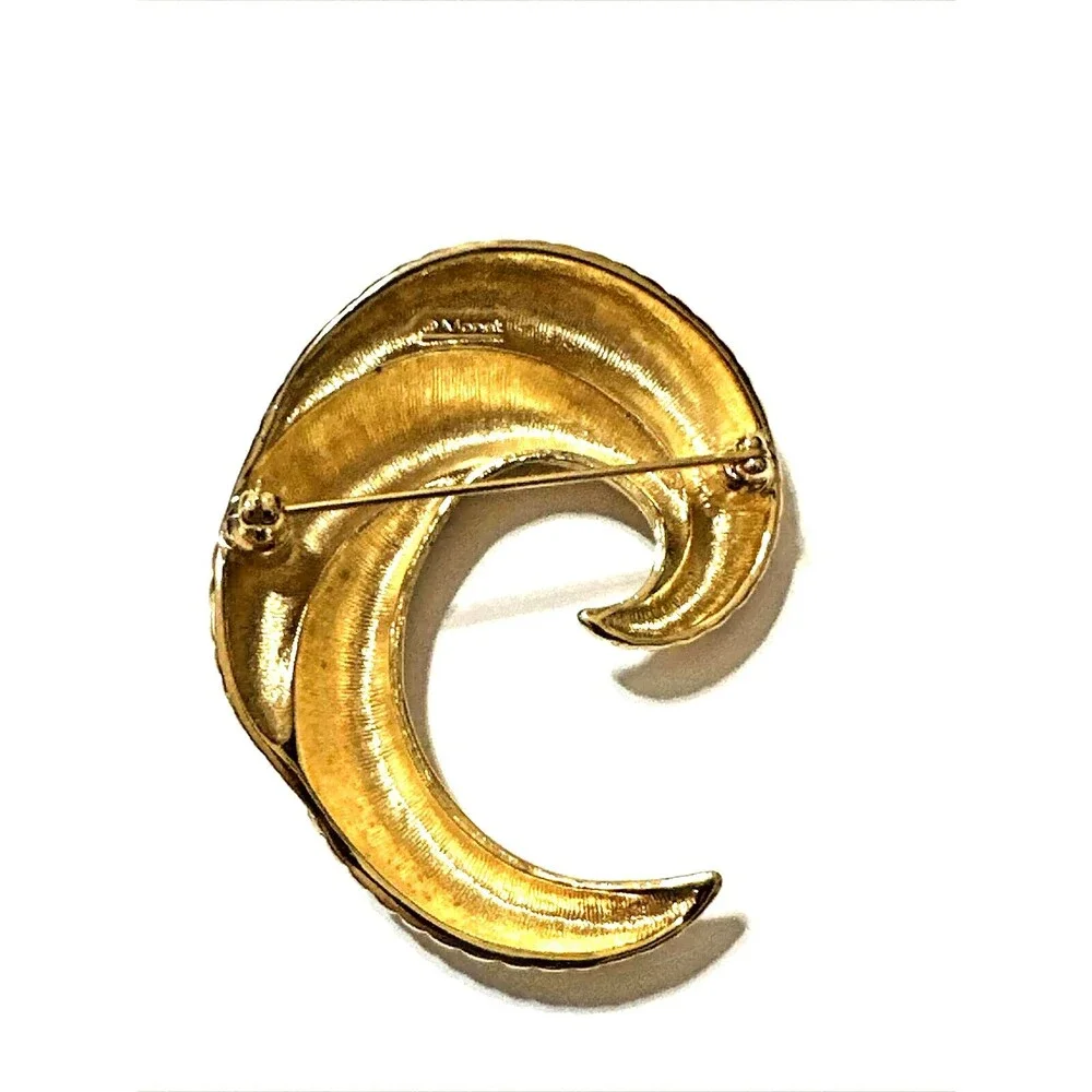 Vintage Monet Ribbed Swirl Brooch Gold Tone Textured Wave Pattern Pin 2.25
